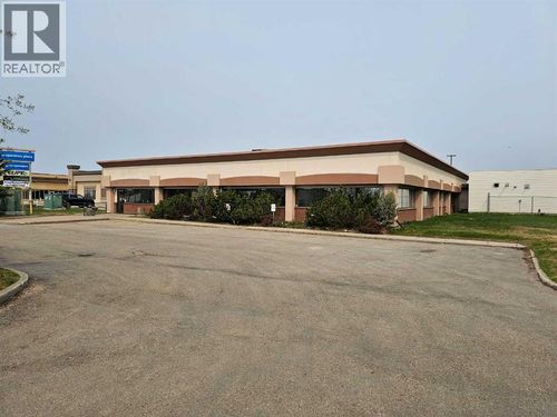 10070 117 Ave, Grande Prairie, AB, T8V7S4 | Card Image