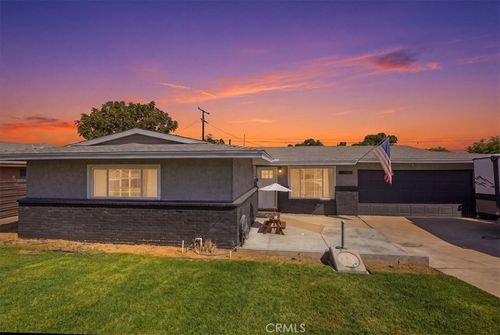 387 E Citron St, Corona, CA, 92879 | Card Image