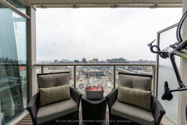 1813 - 125 Western Battery Rd, Condo with 2 bedrooms, 2 bathrooms and 1 parking in Toronto ON | Image 13