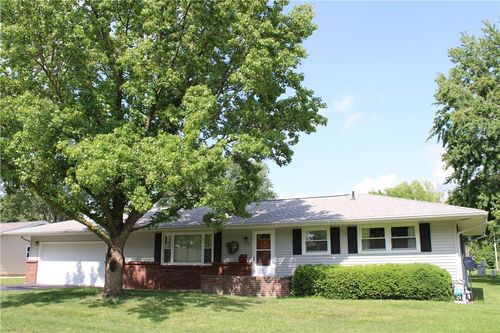 1115 N Wood St, Shelbyville, IL, 62565-1048 | Card Image