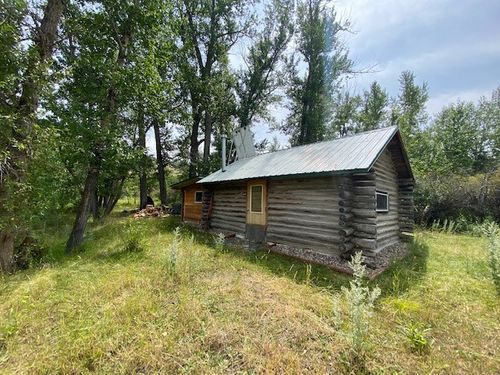 17965 Shonkin Road, Highwood, MT, 59450 | Card Image