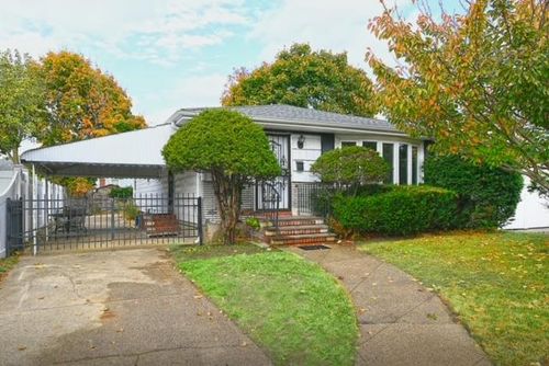 217 Lawson St, Hempstead, NY, 11550-7148 | Card Image