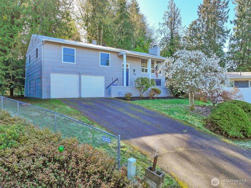 6215 Maple View Dr, Bremerton, WA, 98312-2108 | Card Image