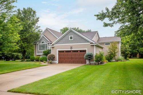 3981 Acadia Dr, Hudsonville, MI, 49426-9294 | Card Image