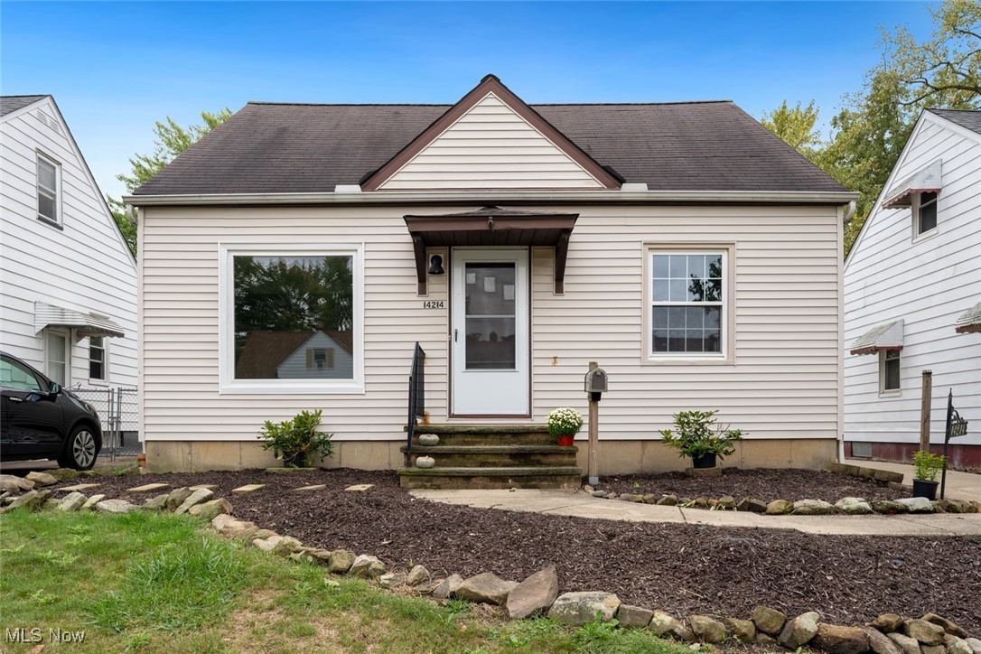 Tabor Ave, Maple Heights, OH 44137