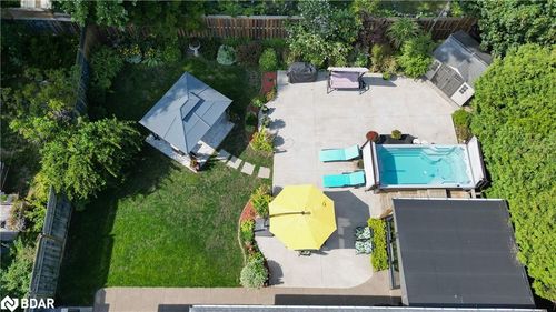 2105 Maplewood Dr, Burlington, ON, L7R2C6 | Card Image