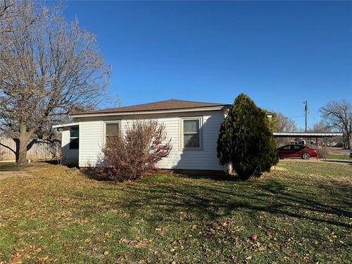 701 E Cleveland St, Mangum, OK, 73554-3611 | Card Image