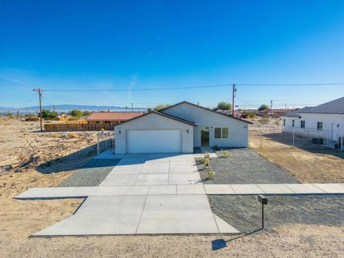 2864 Vista Ave, Thermal, CA, 92274-8542 | Card Image