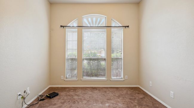 613 W Sheila Cir, House other with 4 bedrooms, 2 bathrooms and null parking in Joshua TX | Image 35
