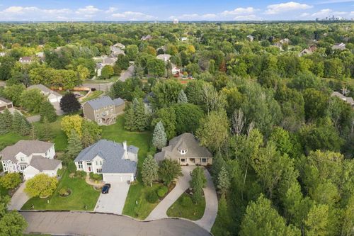 4320 Vinewood Ln N, Plymouth, MN, 55442-2628 | Card Image