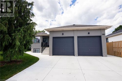 lower-358 E 43rd St, Hamilton, ON, L8T3C9 | Card Image