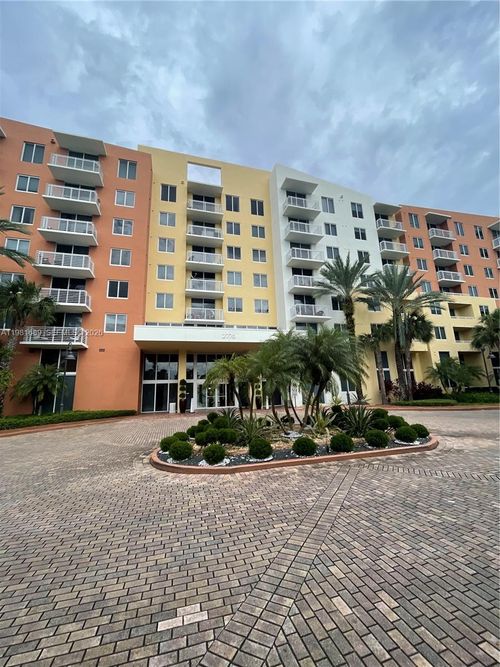 apt-607-2775 Ne 187th St, Aventura, FL, 33180-2982 | Card Image