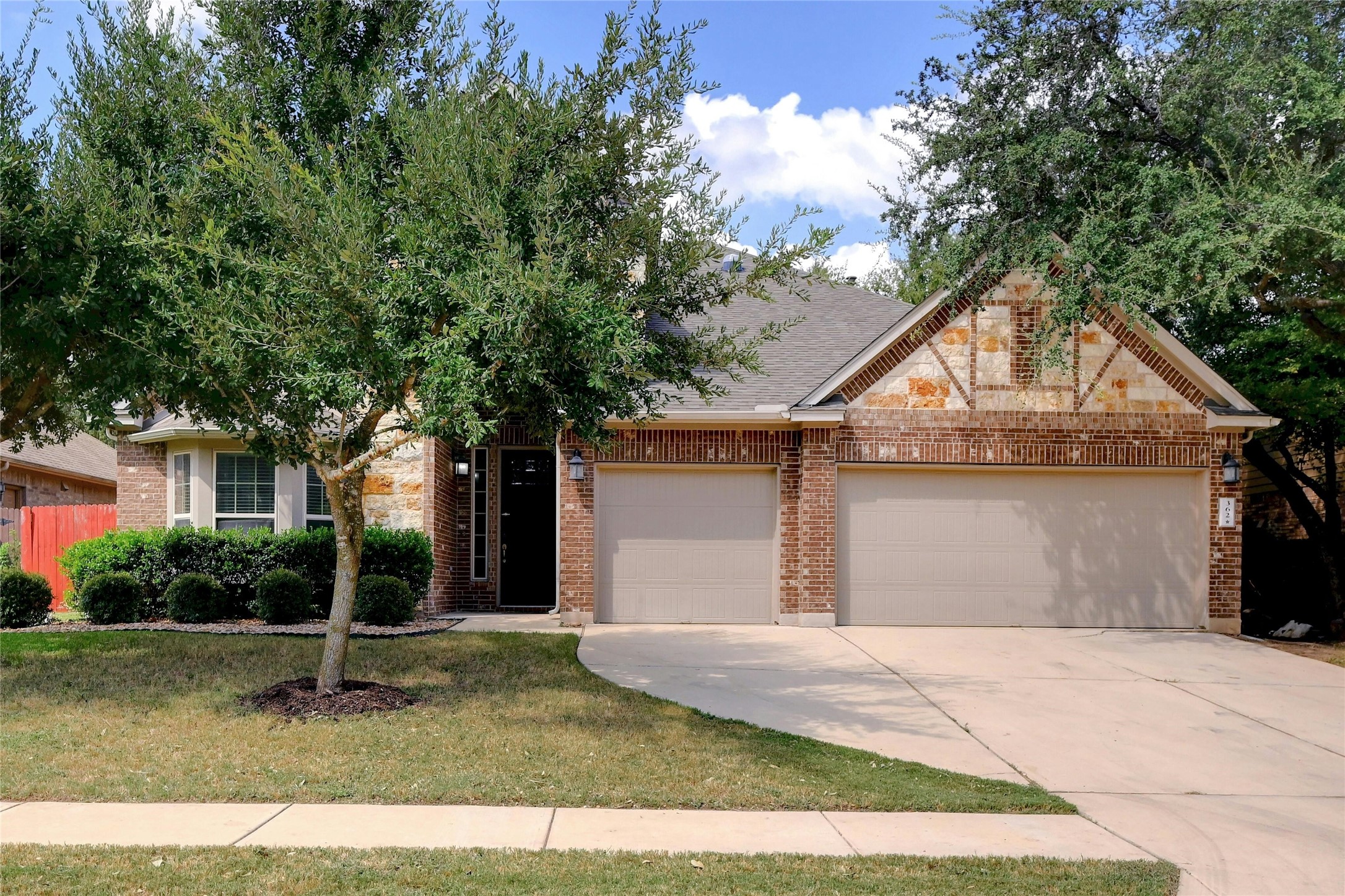 Enchanted Woods Trl, Buda, TX 78610