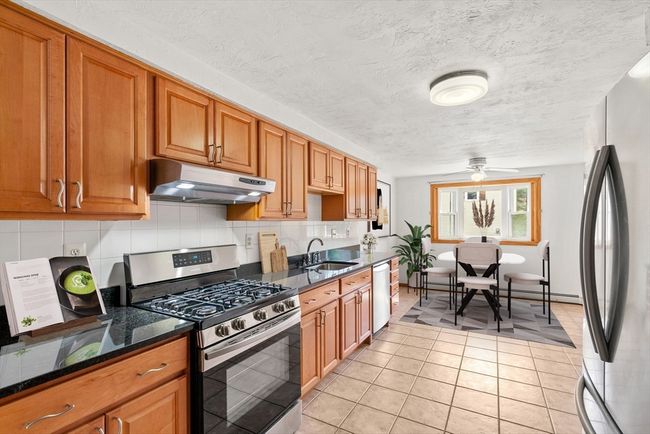 22 Langdon Rd, House other with 4 bedrooms, 3 bathrooms and 4 parking in Wayland MA | Image 4