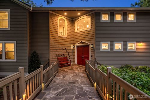 11205 Ne 95th St, Kirkland, WA, 98033-5105 | Card Image