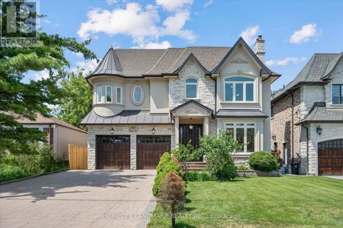 92 Caines Avenue, Toronto (Newtonbrook West), ON, M2R2L3 | Card Image