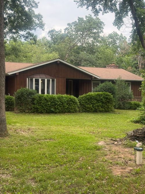 2812 Woodcliff Dr, Marengo, IL, 60152-9143 | Card Image