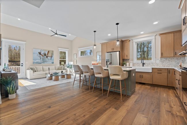 14 Summer Time Cir, Condo with 2 bedrooms, 2 bathrooms and null parking in Pawcatuck CT | Image 6