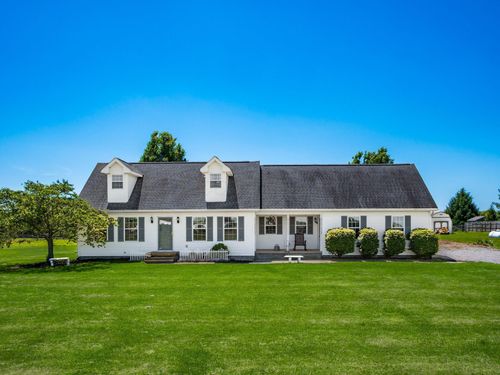 9736 Kilbourne Rd, Sunbury, OH, 43074-9207 | Card Image