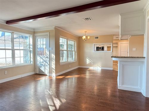 318 Big Hollow Ln, Houston, TX, 77042-1018 | Card Image