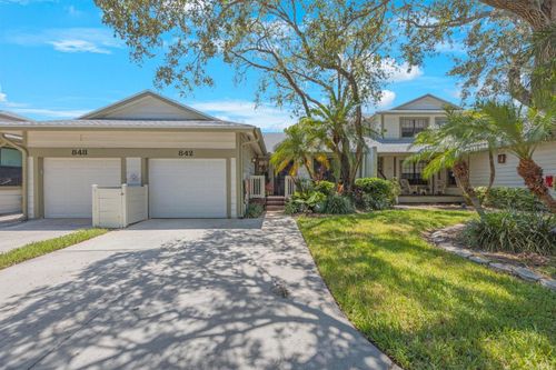 842 Amelia Ct Ne, SAINT PETERSBURG, FL, 33702-2784 | Card Image