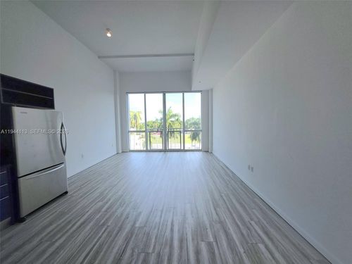 apt-335-244 Biscayne Blvd, Miami, FL, 33132-2325 | Card Image