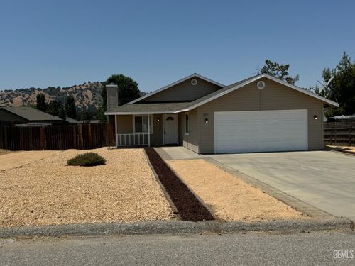 18101 Bold Venture Dr, Tehachapi, CA, 93561 | Card Image
