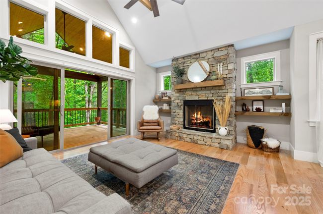 68 Huckleberry Ridge Ln, House other with 3 bedrooms, 3 bathrooms and null parking in Zirconia NC | Image 11