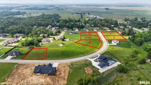 100 Apache Way, Groveland, IL, 61535-9402 | Card Image