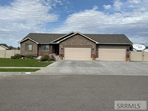 5503 Lakefield Cir, Ammon, ID, 83406-5504 | Card Image