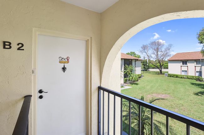 B2 - 4969 Sable Pine B2 Circle, Condo with 2 bedrooms, 2 bathrooms and null parking in West Palm Beach FL | Image 12