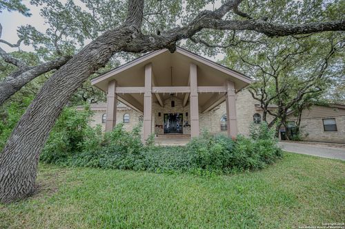 7802 Timber Top Dr, Fair Oaks Ranch, TX, 78015-4571 | Card Image