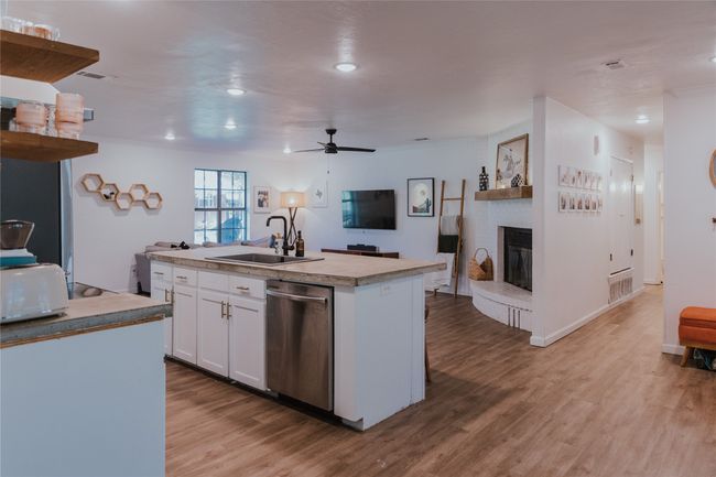 312 Perkins Rd, House other with 3 bedrooms, 2 bathrooms and null parking in Krugerville TX | Image 11