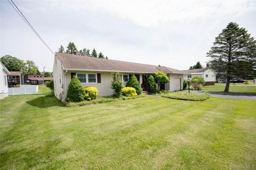 812 Jeffrey St, Herkimer, NY, 13350-1515 | Card Image