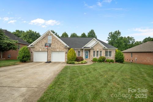 179 Browning Dr, Taylorsville, NC, 28681-3349 | Card Image