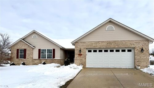 5194 Depaul Dr, Fairview Heights, IL, 62208-3930 | Card Image