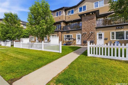 807-110 Shillington Crescent, Saskatoon, SK, S7M3Z8 | Card Image