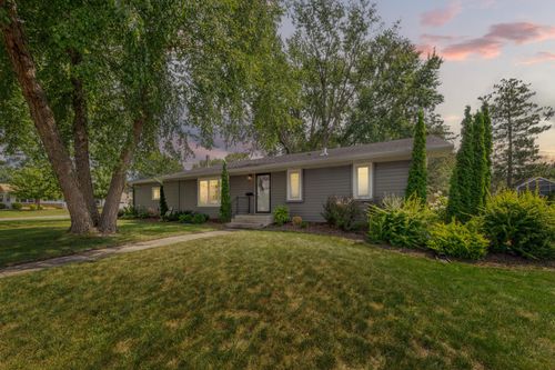 1019 Valley View Rd, Faribault, MN, 55021-6649 | Card Image