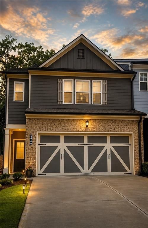 5649 Overview Dr, Flowery Branch, GA, 30542-7211 | Card Image