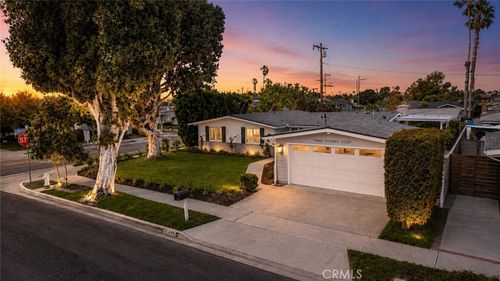 300 Esther, Costa Mesa, CA, 92627 | Card Image
