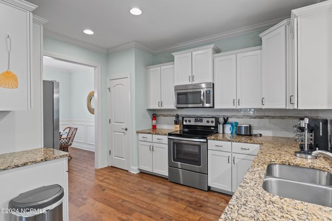 3220 Inland Cove Dr, House other with 3 bedrooms, 3 bathrooms and 2 parking in Southport NC | Image 6