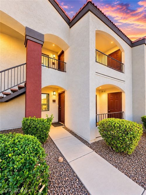 1713-950 Seven Hills Dr, Henderson, NV, 89052-4307 | Card Image