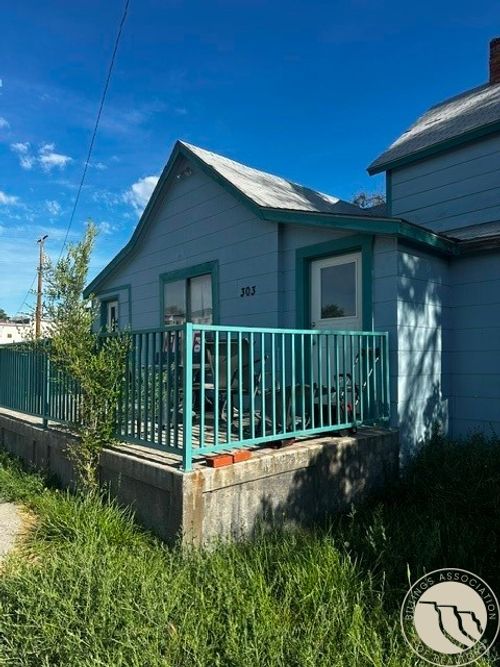 5-6-303 1st St E, Roundup, MT, 59072-2903 | Card Image