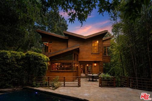 2424 Nichols Canyon Rd, Los Angeles, CA, 90046-1735 | Card Image