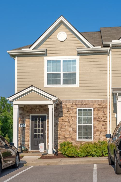 701 Dallas Dr, Columbia, TN, 38401-1069 | Card Image