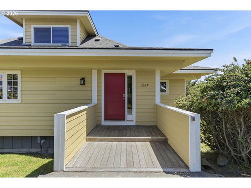 1337 Beach Loop Dr Sw, Bandon, OR, 97411-8875 | Card Image