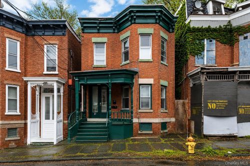37 Lutheran St, Newburgh, NY, 12550-4842 | Card Image