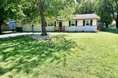 17 N Delphi Rd, Rossville, IN, 46065-9421 | Card Image