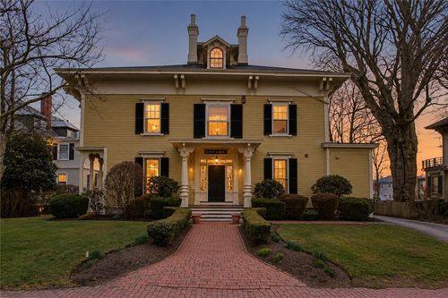 3-28 Kay St, Newport, RI, 02840-2786 | Card Image