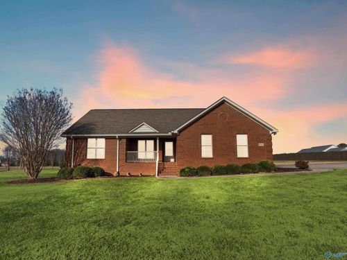 17745 Quinn Rd, Athens, AL, 35611-7566 | Card Image